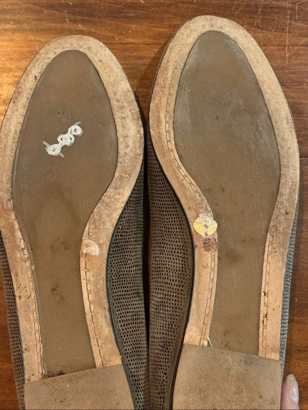 Bruno Magli Low Wedge Peep Toe Ballet Loafer Flats Leather Shoes 8 1/2 Classic